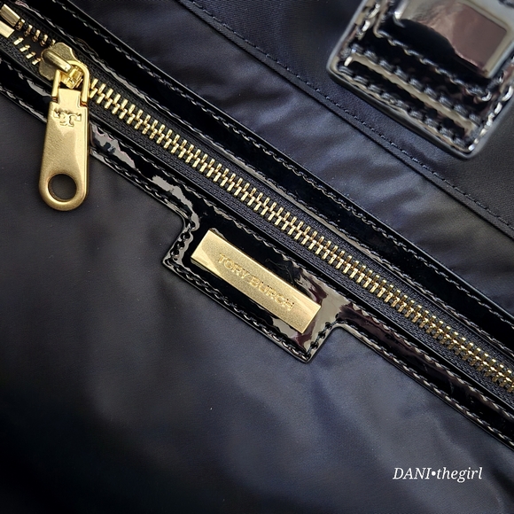 Tory Burch | Ella Patent Tote Large Black - Picture 10 of 16